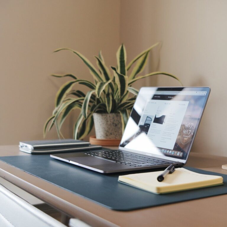 Minimalist Desk Vibes 3 Setups to Boost Productivity